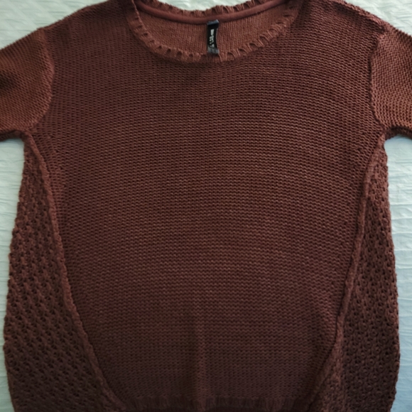 Design Lab pullover sweater - Picture 9 of 12